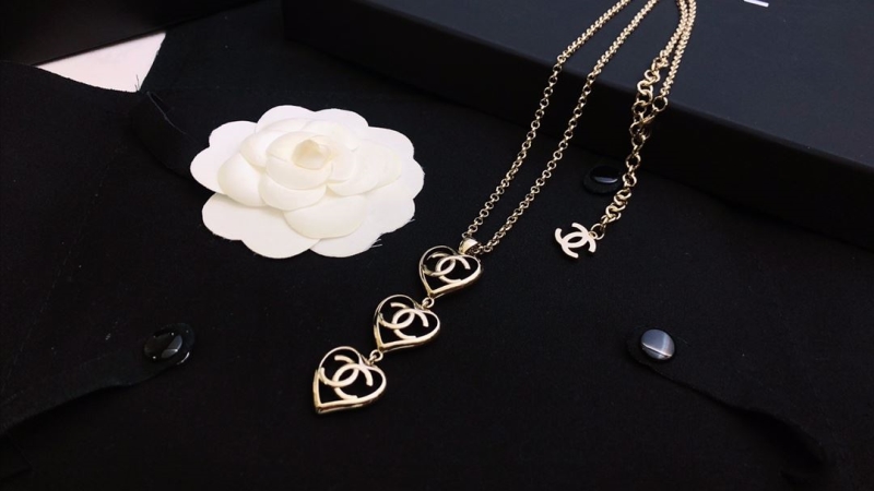 Ch**el necklaces